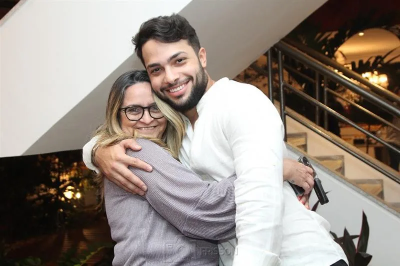 Cinthya Ferreira Gomes e João Arthur Leitão