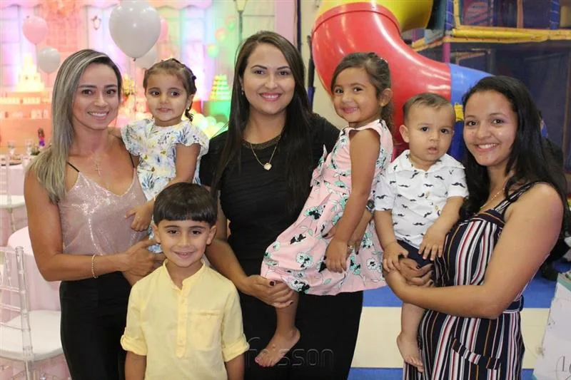 Alane, Luisa Nasser, Arthur Frota, Mickaelle Lima, Maria, Benicio e Bruna Sousa