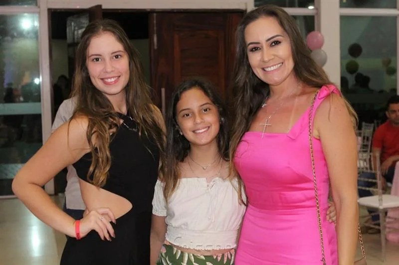 Ana Luisa, Clarisse e Greyciane Castelo,