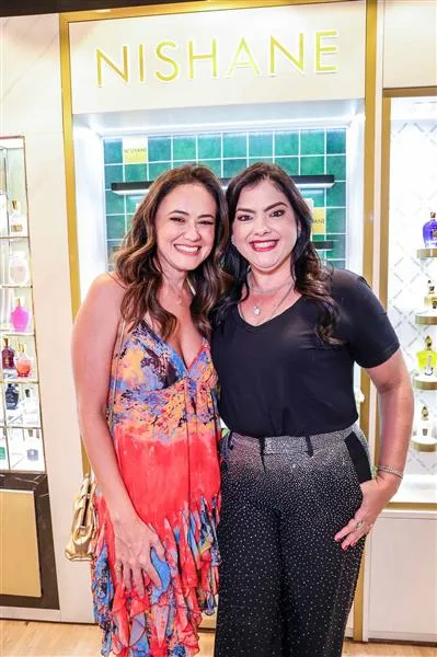 Bia Bezerra e Viviane Almada