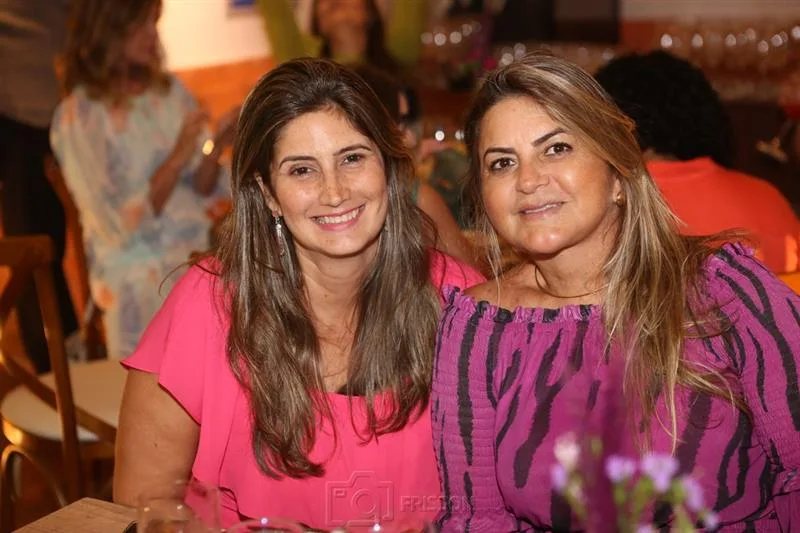 Camila Guimarães e Cristina Oliveira