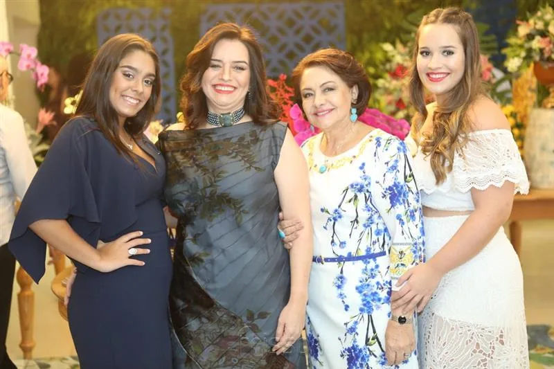 Ana Carolina, Lia, Bárbara e Ana Paula Freire