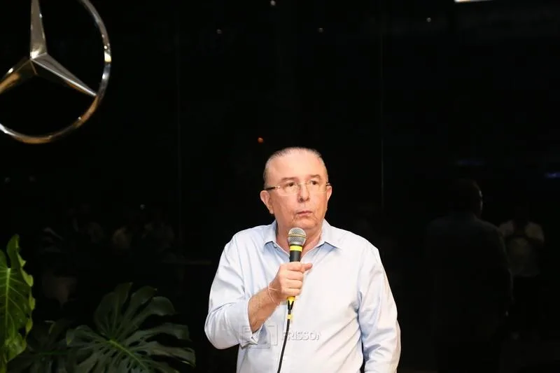 Antônio José Mello