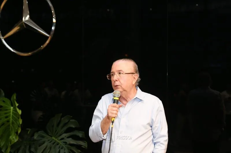 Antônio José Mello
