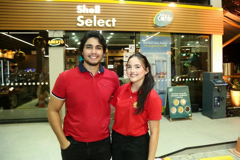Abraão Carneiro e Amanda Oliveira