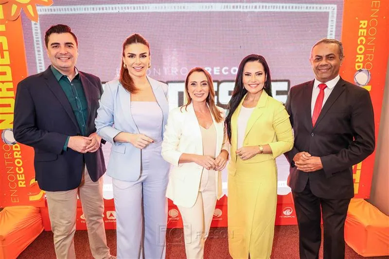Alexandre Medeiros, Bianca Saraiva, Ísis Cidade, Luciana Ribeiro e Evaldo Costa