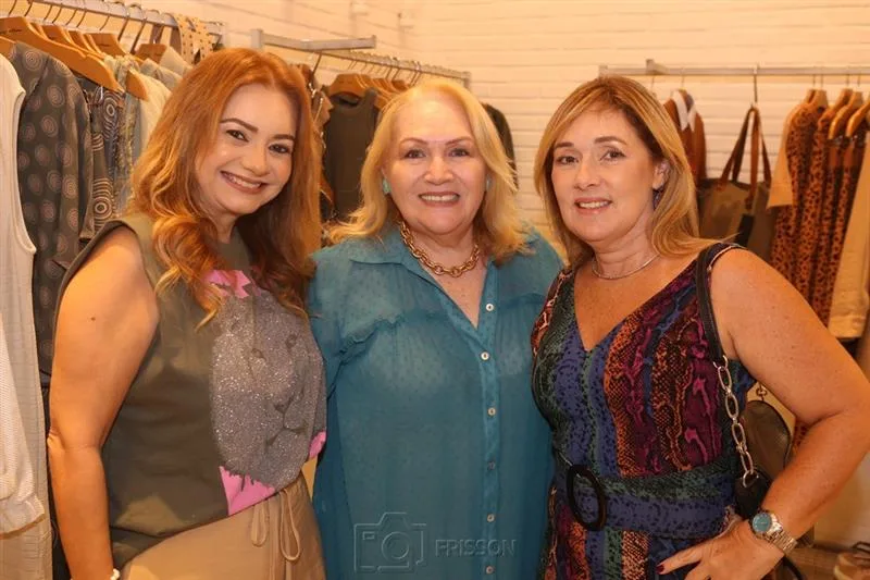 Ana Cristina Camelo, Dina e Mônica Peixoto
