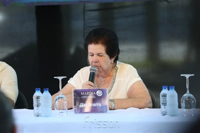 Elisa Bezerra