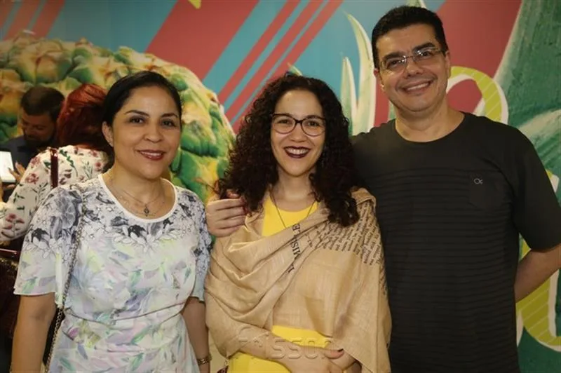 Adriana, Camila Vieira e Marcelo Lettieri