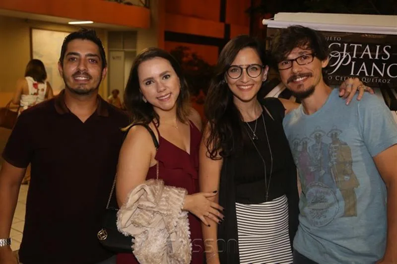 Andre, Marina Adjafre, Fernanda e Sergio Marinho