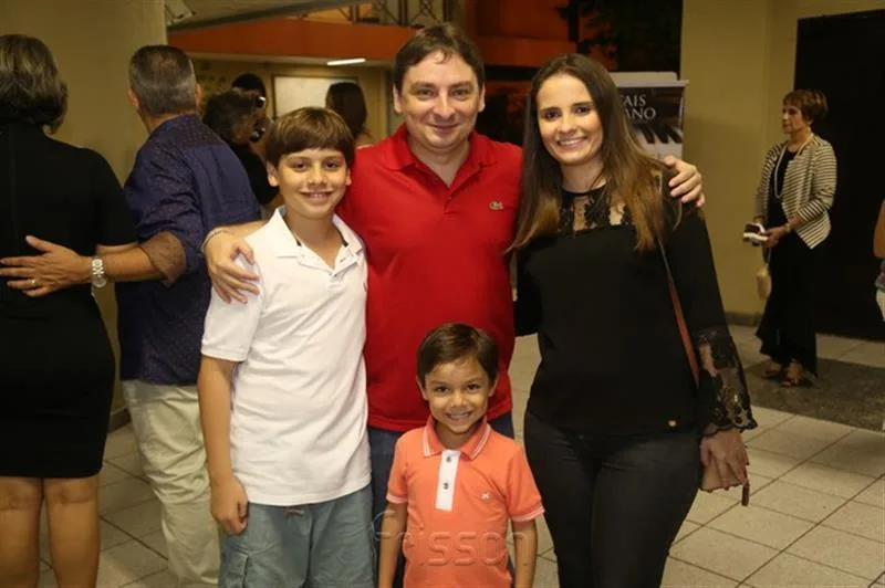 Arthur, Welton, Gabriel e Livia Rodrigues Loiola