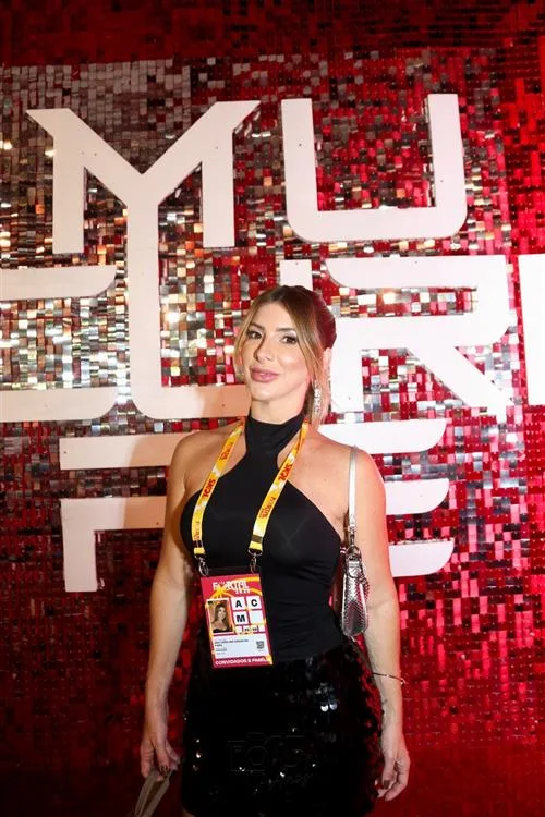 Carol Pires