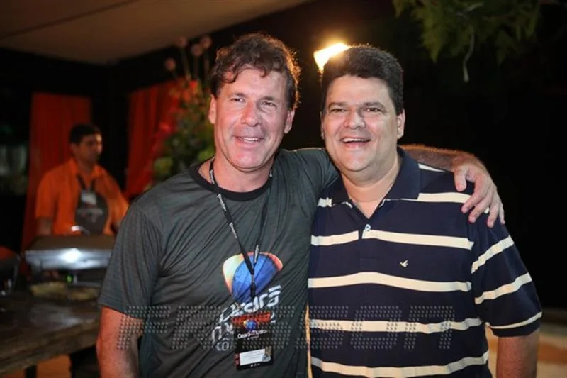Athur Magalhaes e Colombo Cialdini