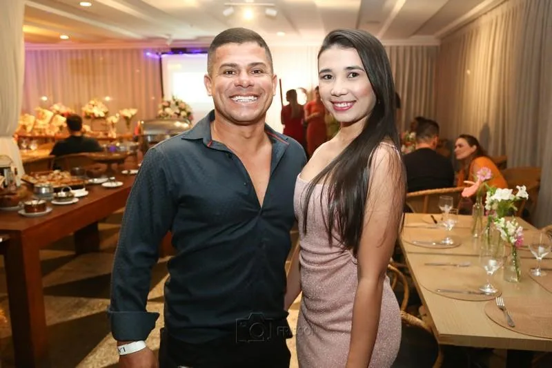 Adriano Evangelista e Edvânia Mota