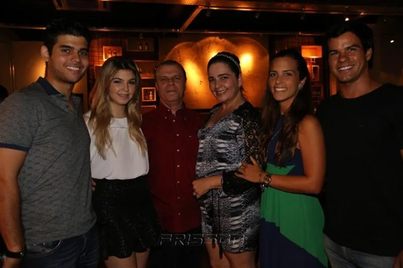 Davi Benevides, Maria Cláudia, Cláudio, Giana e Alice Studart, Ítalo Magalhães