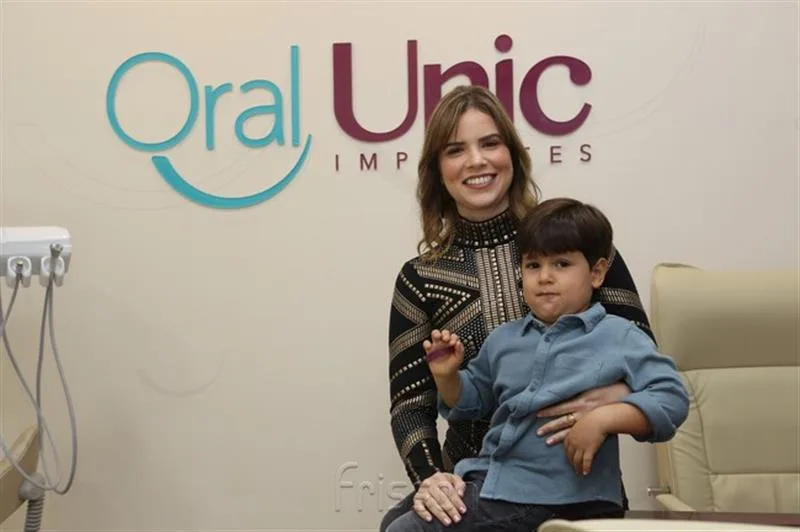 Anna Carolina Craveiro e Arthur Brito