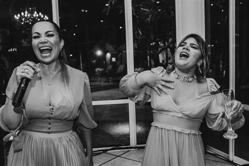 Solange Almeida e Gisela Dias Branco Vieira