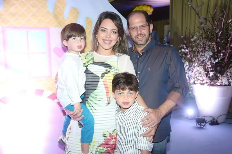Aniversário de Letícia e Felipe Holanda