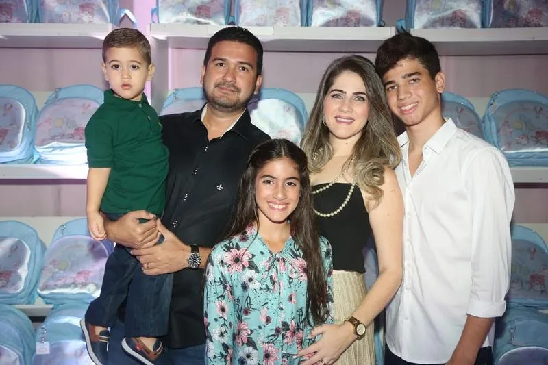 Aniversário de Letícia e Felipe Holanda