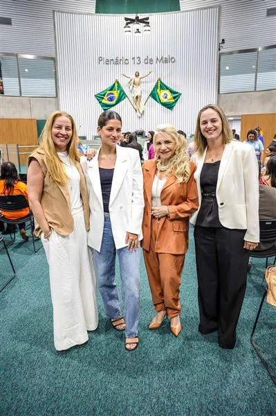 Cristiane Cals, Maria Clara Lima, Rosangela Dias e Laura Mota