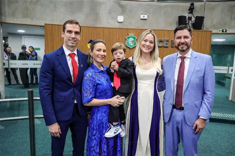 Flavio, Gaida Furtado, Miguel Neto, Tainah Marinho e Romeu Aldigueri
