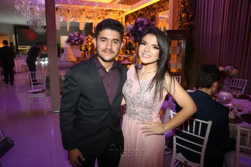 Adriel Araújo e Mariana Farias