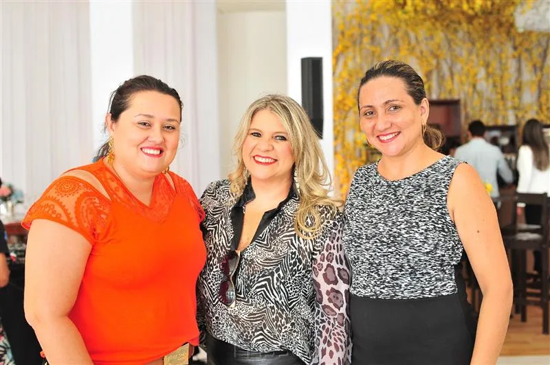 Ariana de Morais, Elana Pontes e Zena Barbosa