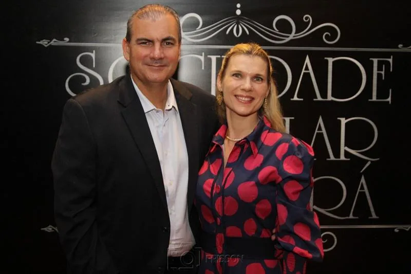 Alexandre e Sofia Salles