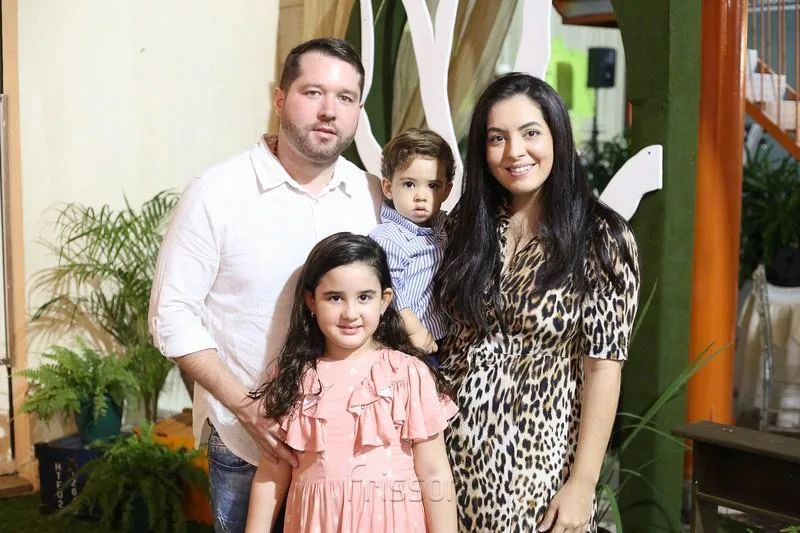 Alice, Vitor Araújo, Vitor Filho e Daniele Feitosa