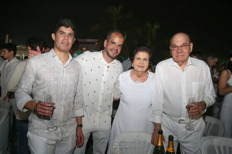 Daniel Magalhães, Antônio Gil, Elisa e Gil Bezerra