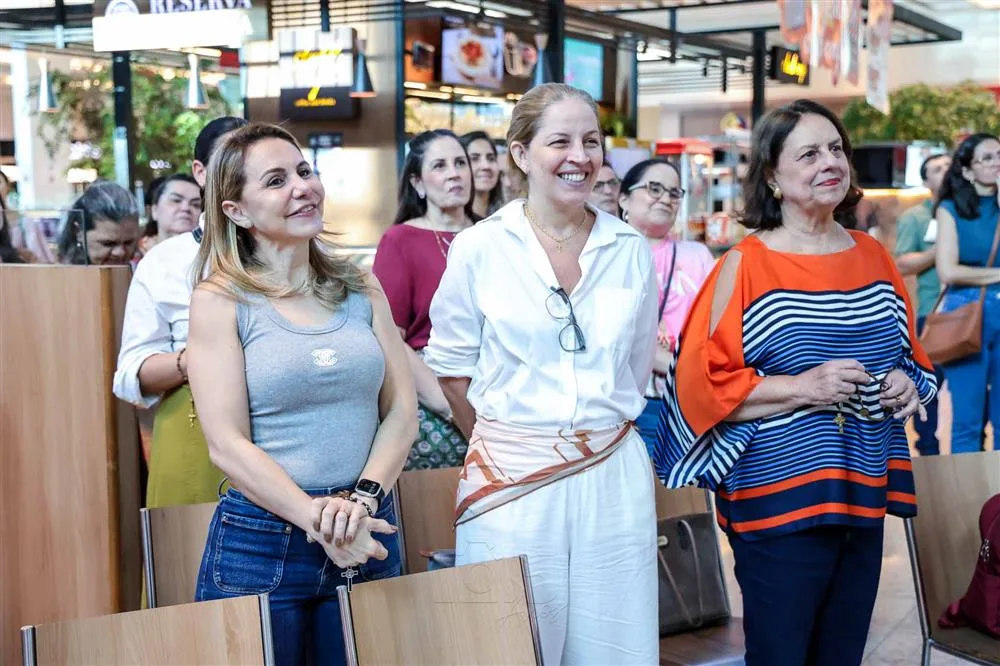 Adriana Queiroz, Cristiane Cals e Veronica Silva