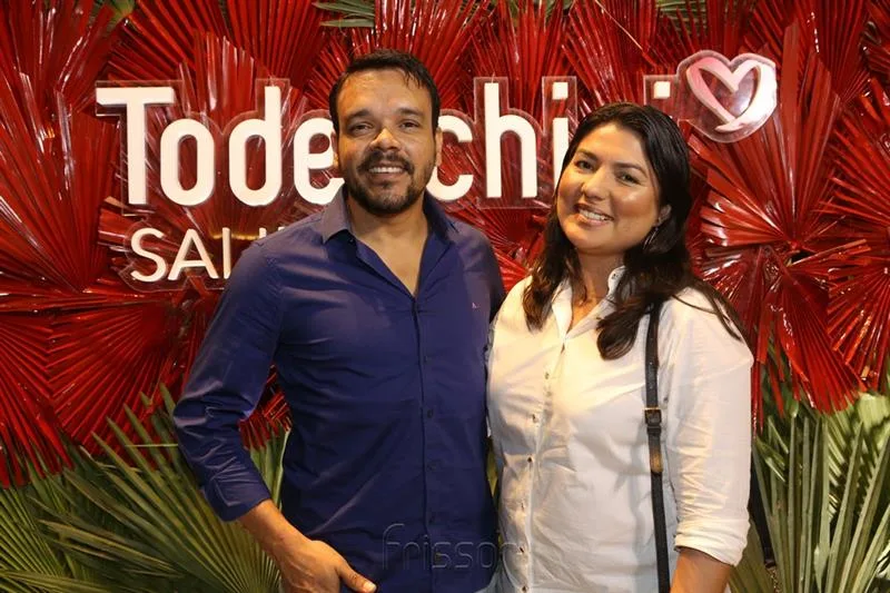 Adeilton Rodrigues e Juliana Linhares