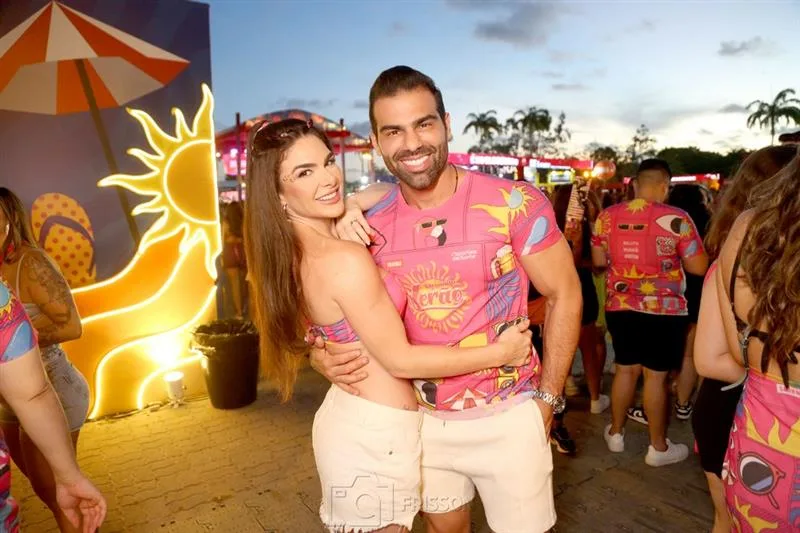 Bianca Saraiva e Charles Feijó