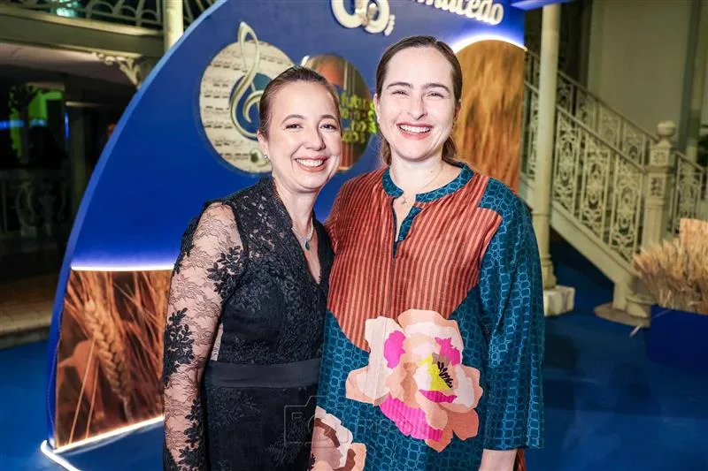 Adriana Ximenes e Bia Fiuza