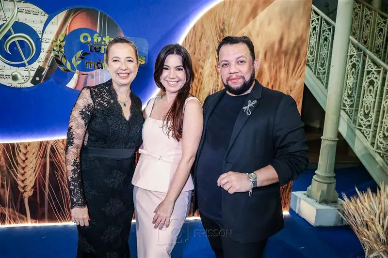 Adriana Ximenes, Manu e Roberto Alves