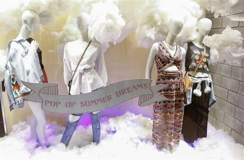 Pop Up Store