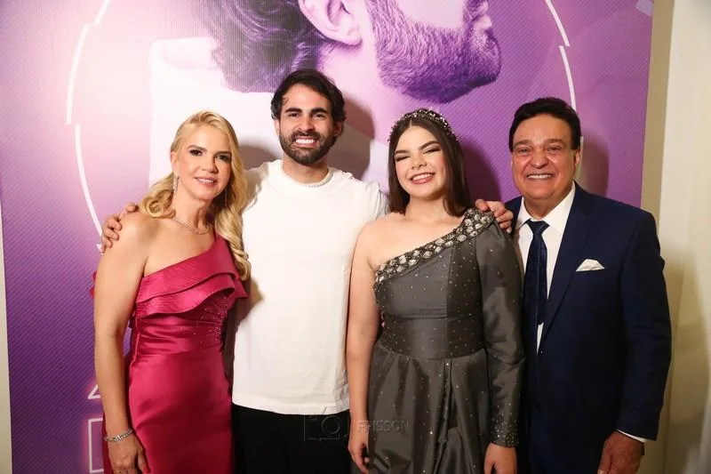 15 Anos de Thaís Gomes