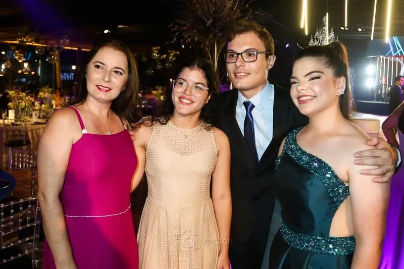 15 Anos de Thaís Gomes