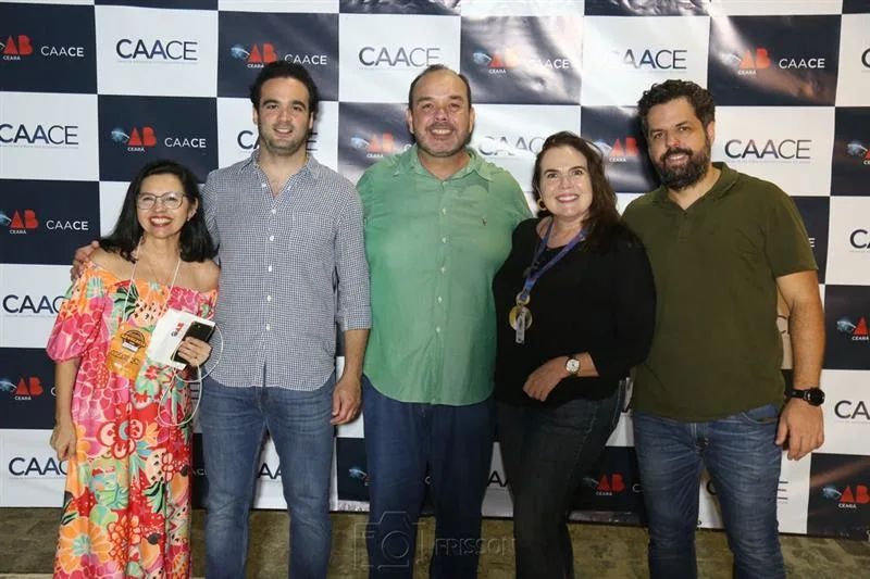 Carla Peixoto, Lucas Asfor, Waldir Xavier, Graziela Ribeiro e Cássio Pacheco