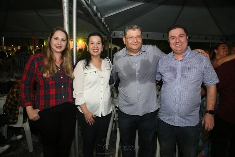 Carolina Parente, Cristiane e Hélio Leitão e Herton Parente