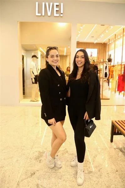 Clara Ferrety e Thuane Calazans