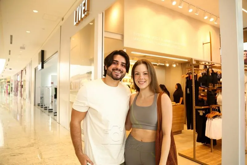 Gustavo Paes e Isabella Soares