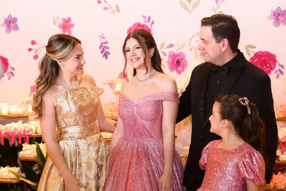 15 Anos de Klara Benevides