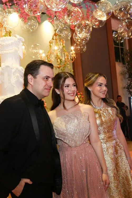 15 Anos de Klara Benevides
