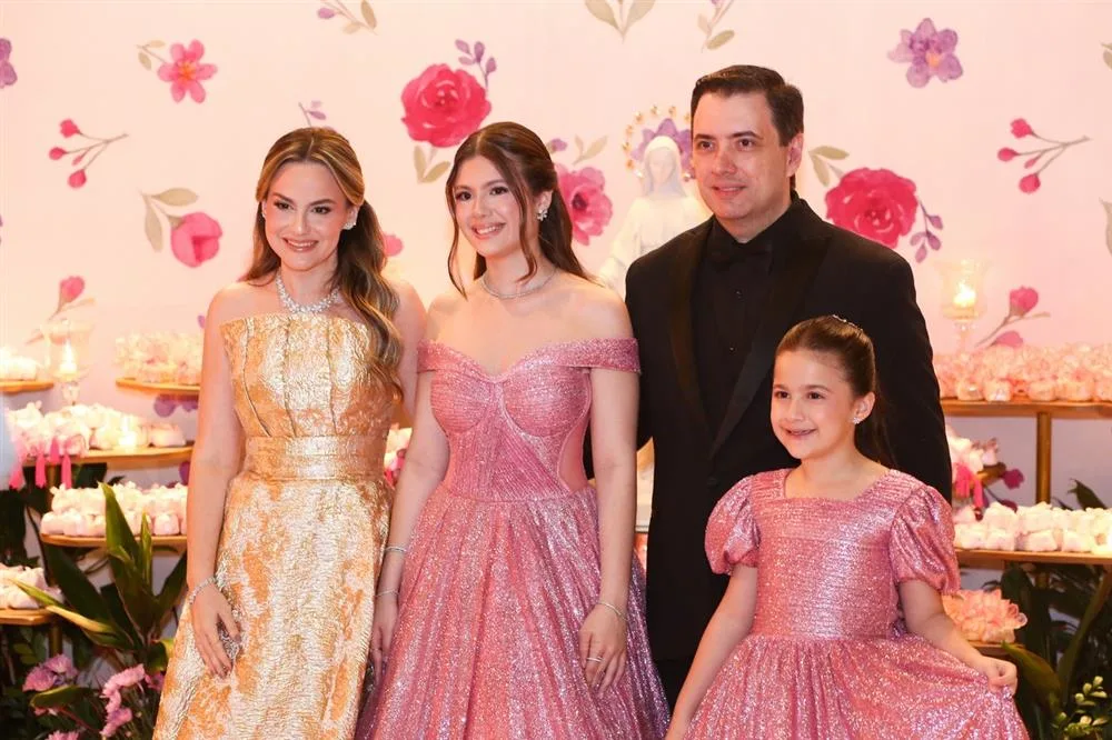 15 Anos de Klara Benevides