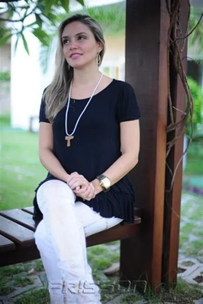 Ana Gabriela Santos