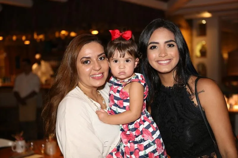 Isis e Sofia Vital, Aiana Lippo