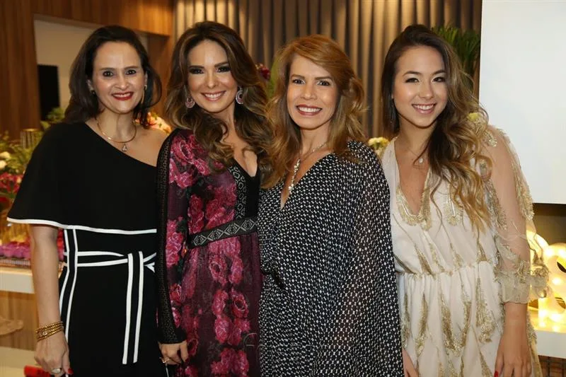 Adriana Miranda, Eveline Fujita, Maira Silva e Nicole Brookes