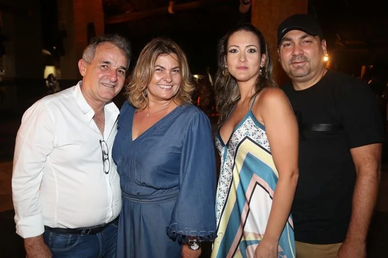 Arturo e Eveline Veeloso, Karina e Pompeu Gurgel