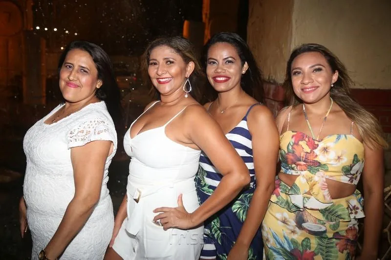 Confraternização Fígaro Barbearia